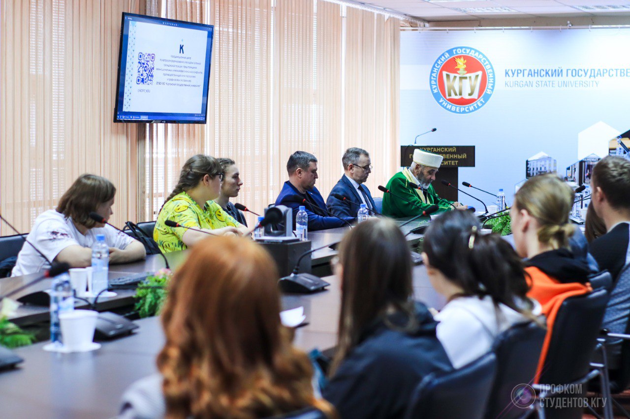 Координационный центр КГУ провел встречу с представителями традиционных религий