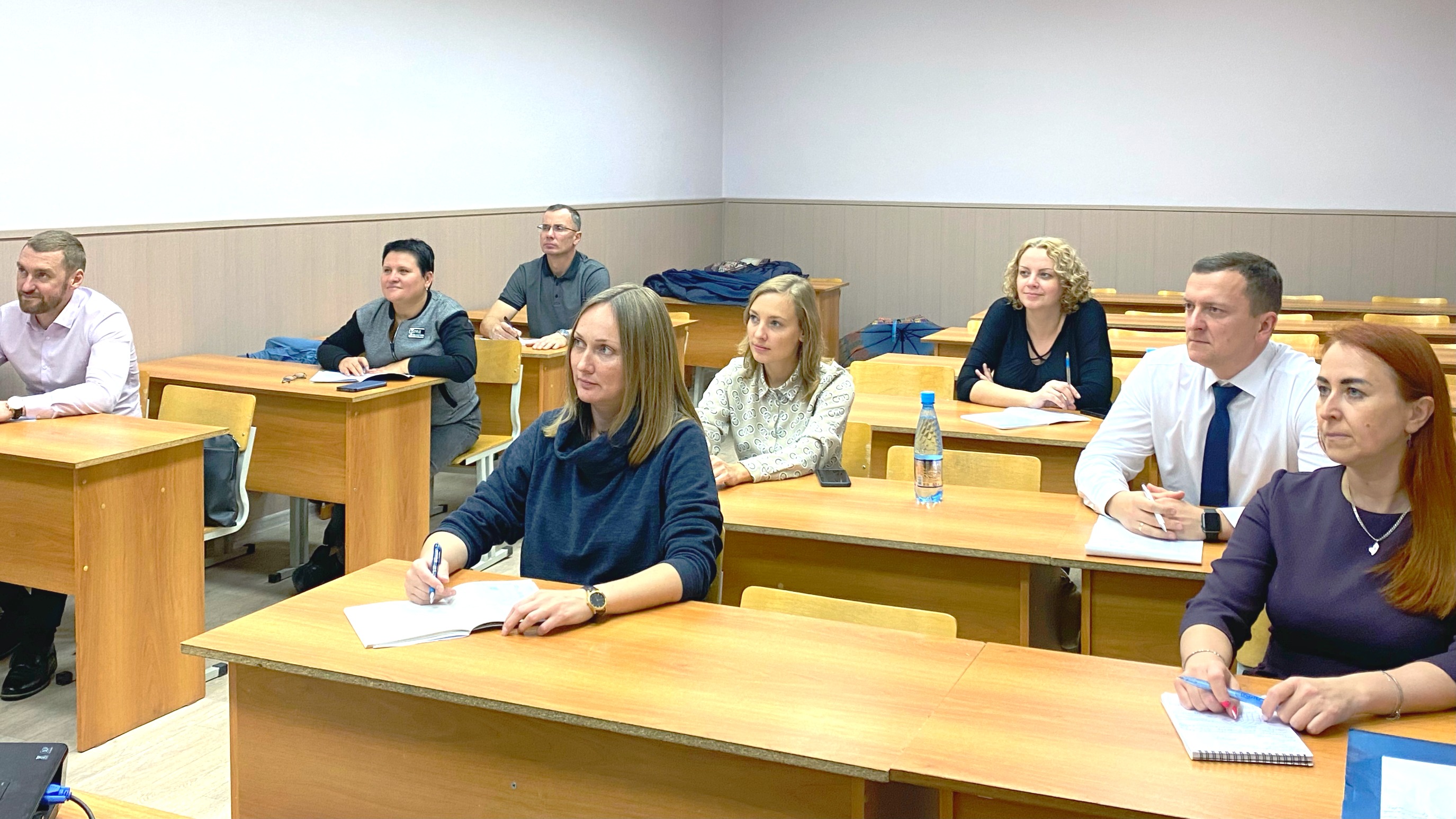 В КГУ началось обучение слушателей Президентской программы подготовки управленческих кадров